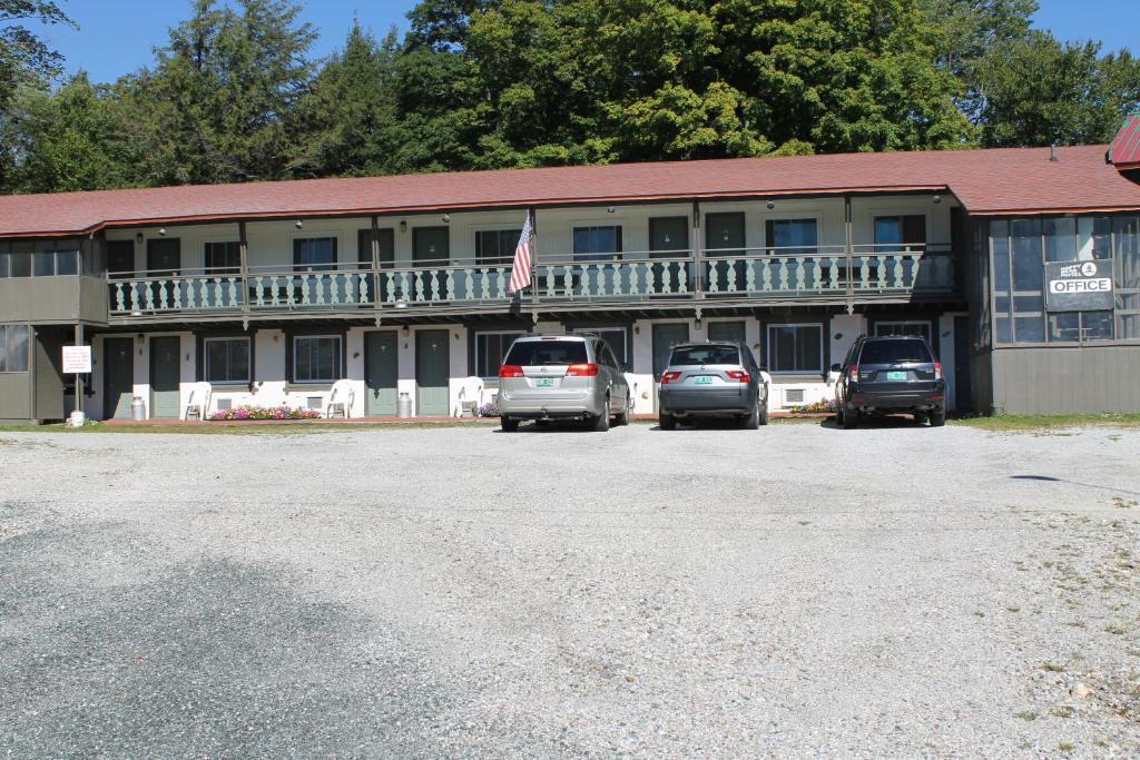 Happy Bear Motel Killington Exterior photo